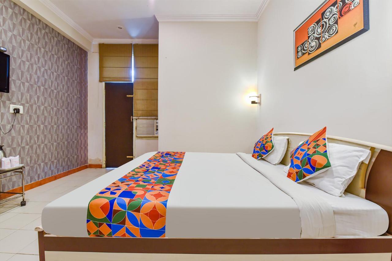OYO 2070 Hotel Shri Laxmi Palace Divisione di Divisione di Jaipur Esterno foto